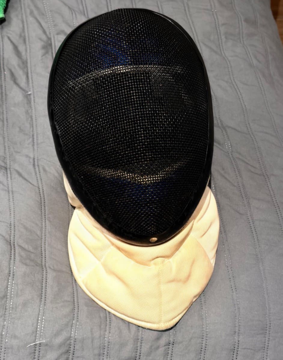 VENDO CARETA BG ( NO FIE) ESPADA